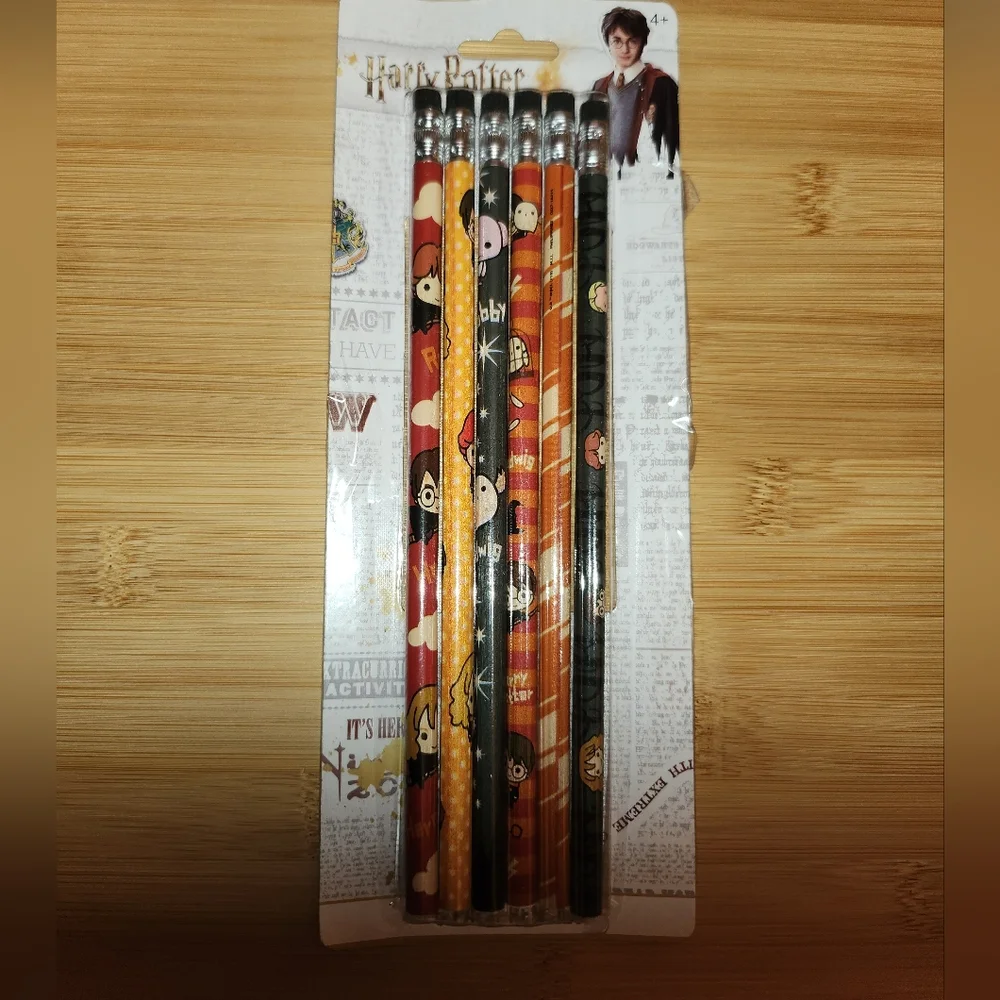 Warner Bros. Harry Potter Pencils - Orange, Black, Red